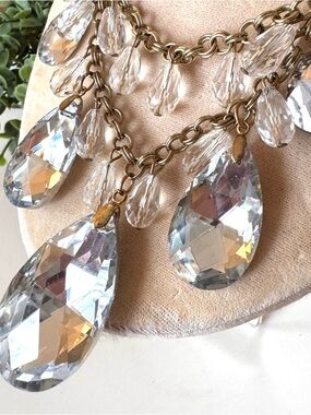 Glass Crystal Teardrop Statement Necklace - layered sparkle